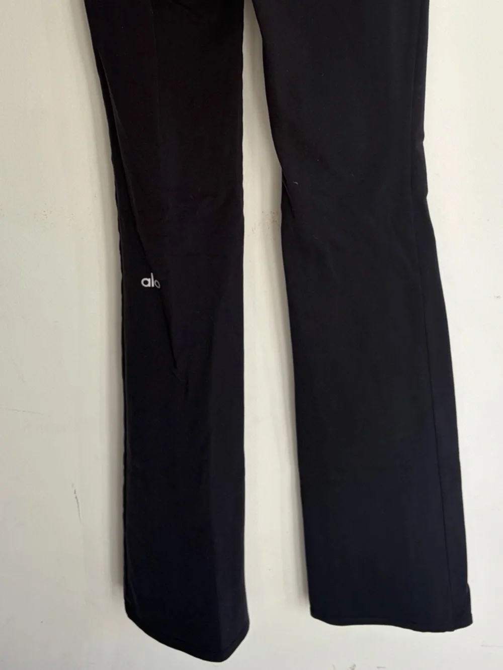 ALO Yoga Airbrush High-waist Flutter Legging Black Split Hem Size‎ XXS
